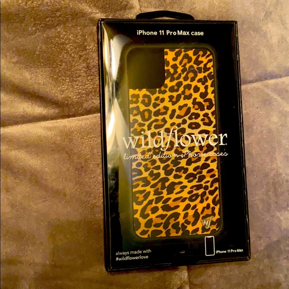 Cheetah classic Wildflower case